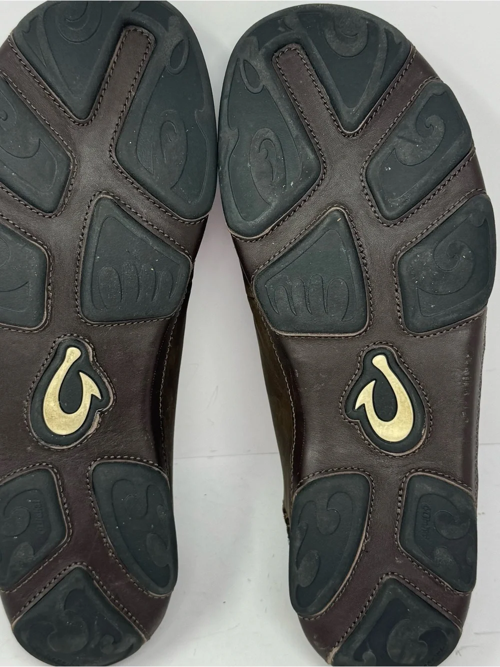 OluKai Moloa Brown Leather Slip On Loafers  Mens Size 13 Casual Shoes